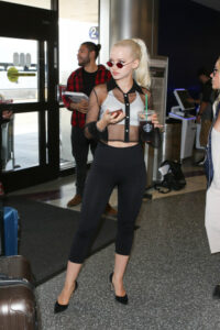 20 Awesome Dove Cameron Looks